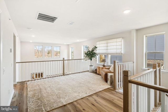 2016 MARQUIS LN, Jamison, PA 18929