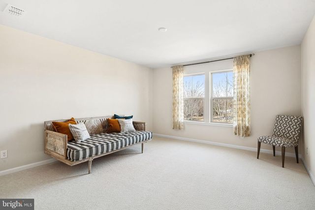 2016 MARQUIS LN, Jamison, PA 18929