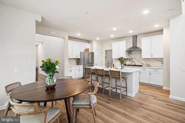 2016 MARQUIS LN, Jamison, PA 18929