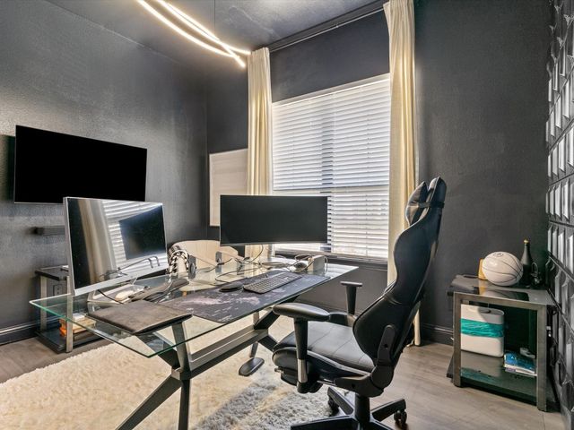 1815 Gresham Drive, Farmers Branch, TX 75234