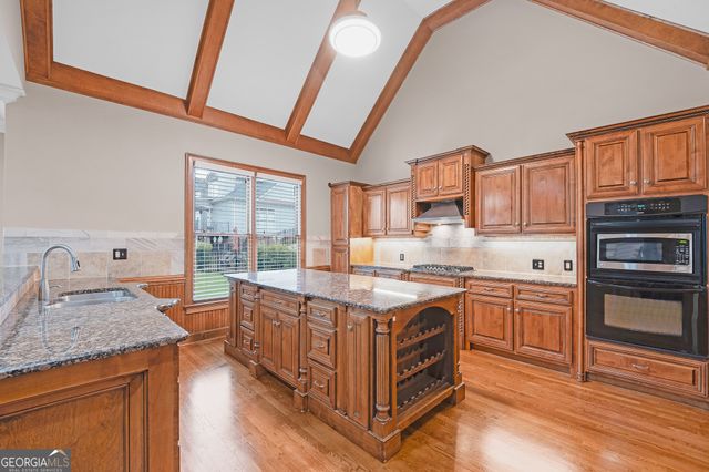 2552 Stone Manor Drive, Buford, GA 30519
