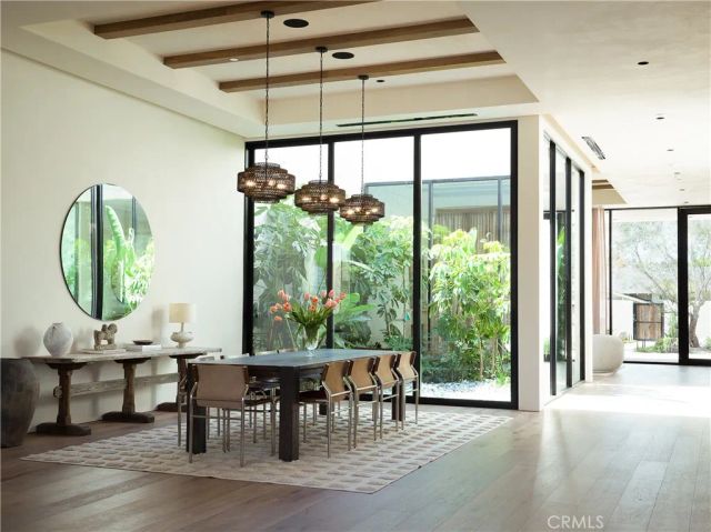 5824 Manton Avenue, Woodland Hills, CA 91367