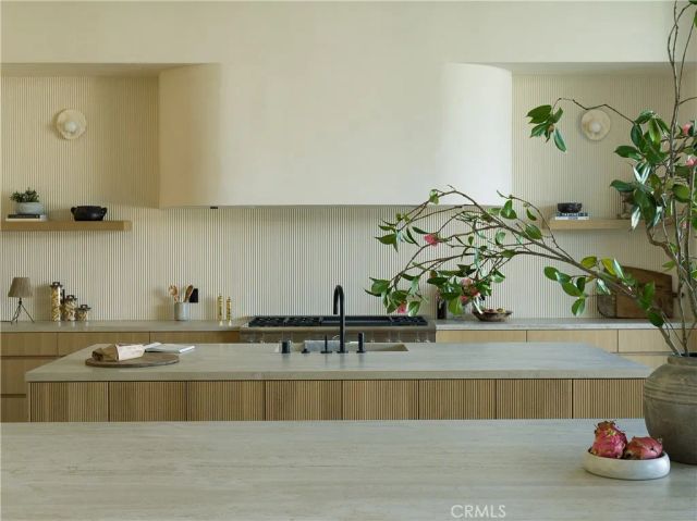 5824 Manton Avenue, Woodland Hills, CA 91367