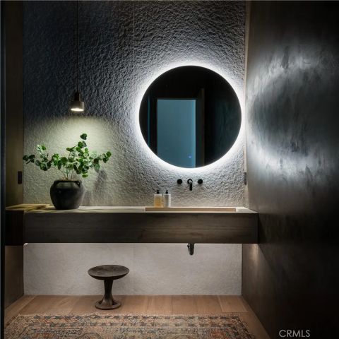 5824 Manton Avenue, Woodland Hills, CA 91367