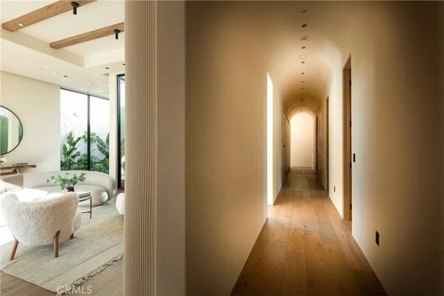 5824 Manton Avenue, Woodland Hills, CA 91367