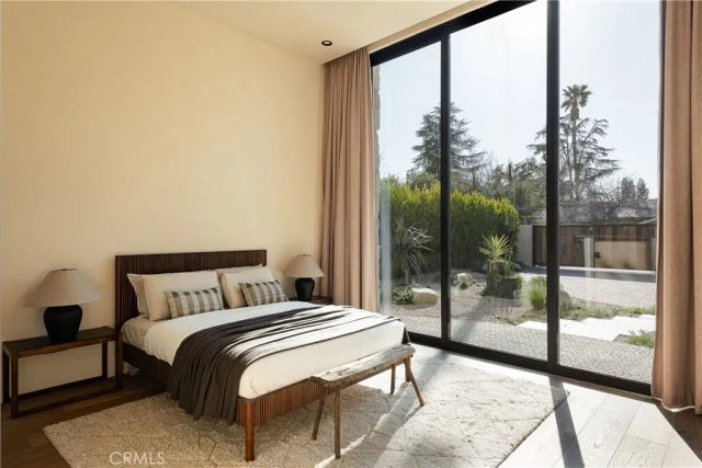 5824 Manton Avenue, Woodland Hills, CA 91367