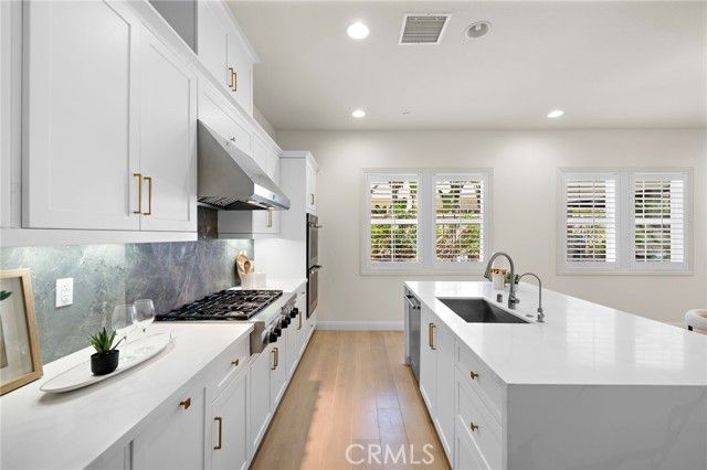 12 Belladonna, Lake Forest (el Toro), CA 92630