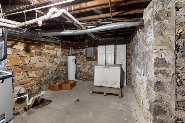 413 East STREET, Baraboo, WI 53913