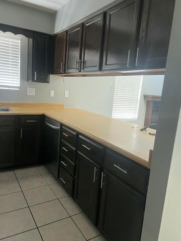 9405 Cyndi Court NE, Albuquerque, NM 87112