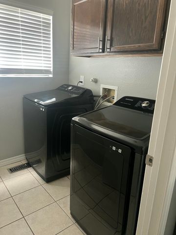 9405 Cyndi Court NE, Albuquerque, NM 87112