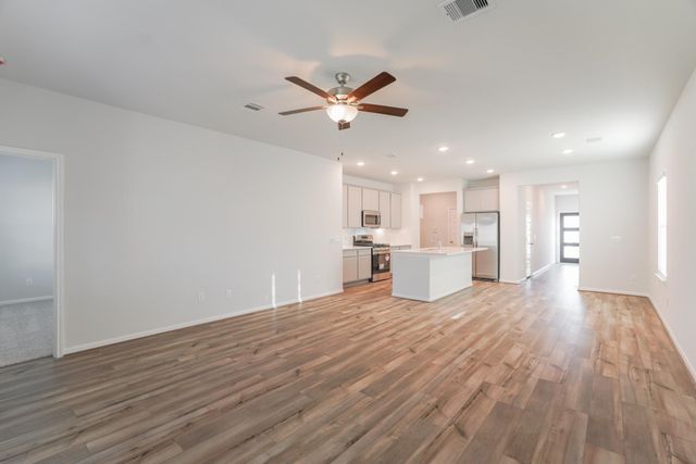 8498 Sweet Cherry In, Magnolia, TX 77354