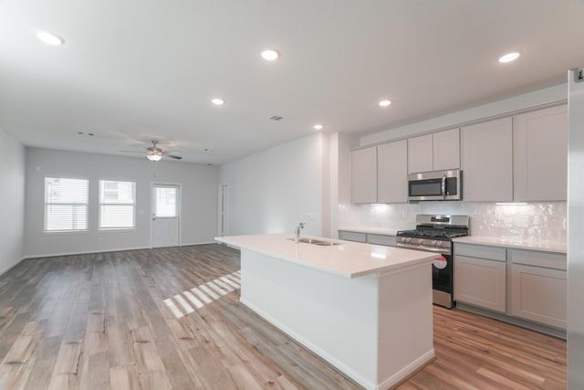 8498 Sweet Cherry In, Magnolia, TX 77354