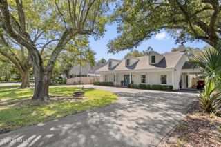 2 Nelson Lane, Pass Christian, MS 39571