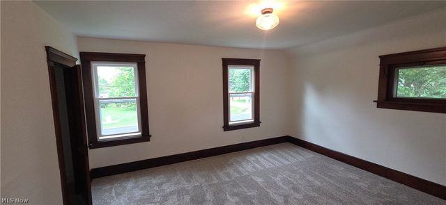 9964 E River Road, Elyria, OH 44035