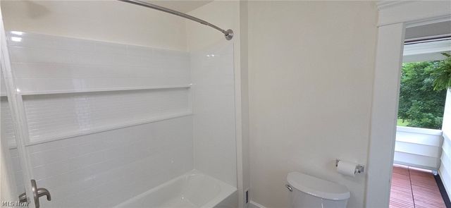 9964 E River Road, Elyria, OH 44035