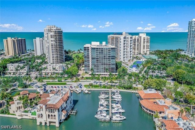 4031 Gulf Shore BLVD N 3B, Naples, FL 34103
