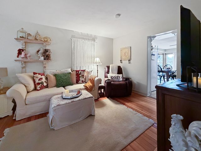 110 W Mason Street, Lena, IL 61048