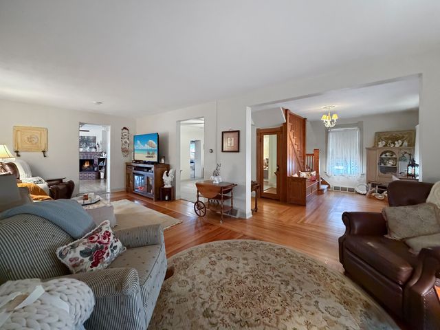 110 W Mason Street, Lena, IL 61048