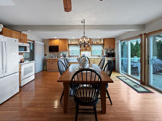 110 W Mason Street, Lena, IL 61048