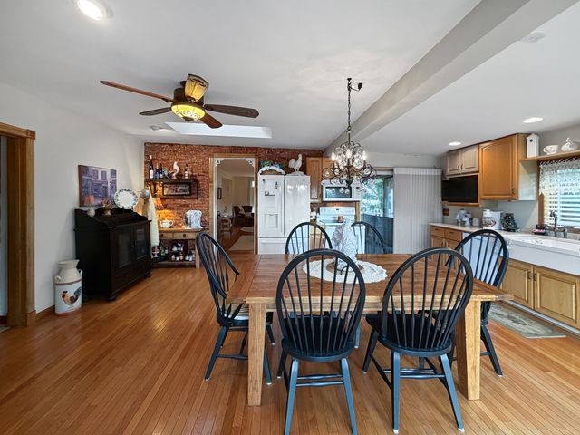 110 W Mason Street, Lena, IL 61048