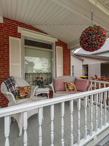 110 W Mason Street, Lena, IL 61048