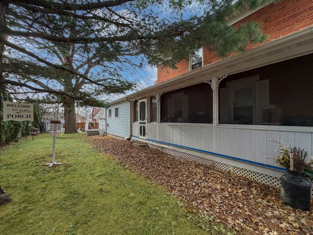 110 W Mason Street, Lena, IL 61048