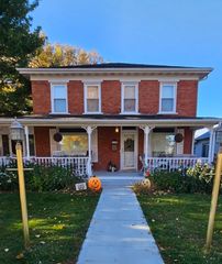 110 W Mason Street, Lena, IL 61048