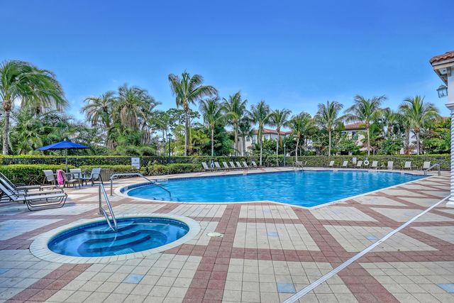 5024 Laurel Oak Drive, Riviera Beach, FL 33410