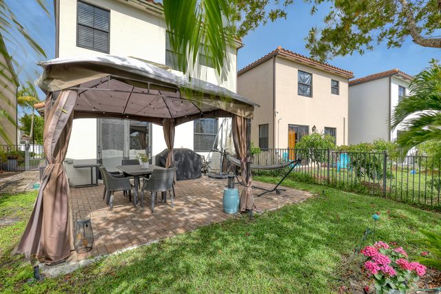 5024 Laurel Oak Drive, Riviera Beach, FL 33410