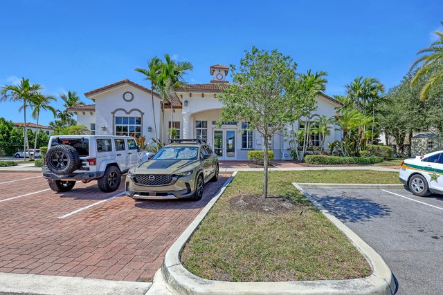 5024 Laurel Oak Drive, Riviera Beach, FL 33410