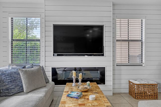 5024 Laurel Oak Drive, Riviera Beach, FL 33410