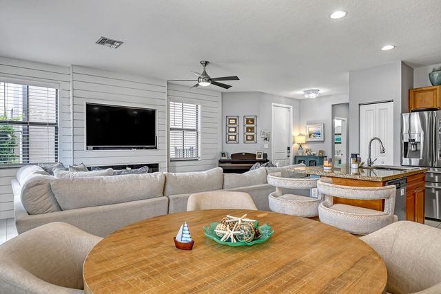 5024 Laurel Oak Drive, Riviera Beach, FL 33410