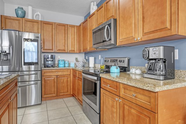 5024 Laurel Oak Drive, Riviera Beach, FL 33410