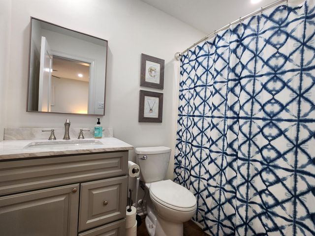 1015 Bourg St, Golden Meadow, LA 70357
