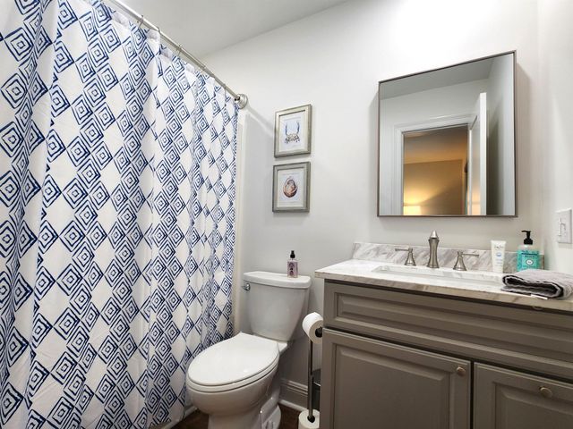 1015 Bourg St, Golden Meadow, LA 70357