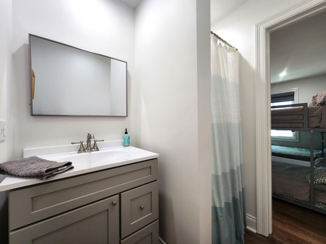 1015 Bourg St, Golden Meadow, LA 70357