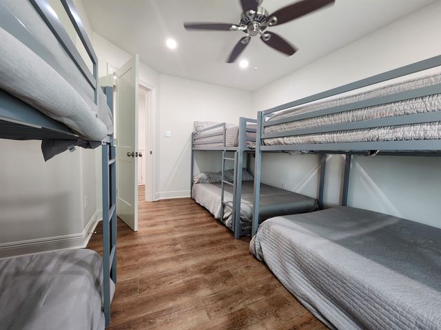 1015 Bourg St, Golden Meadow, LA 70357