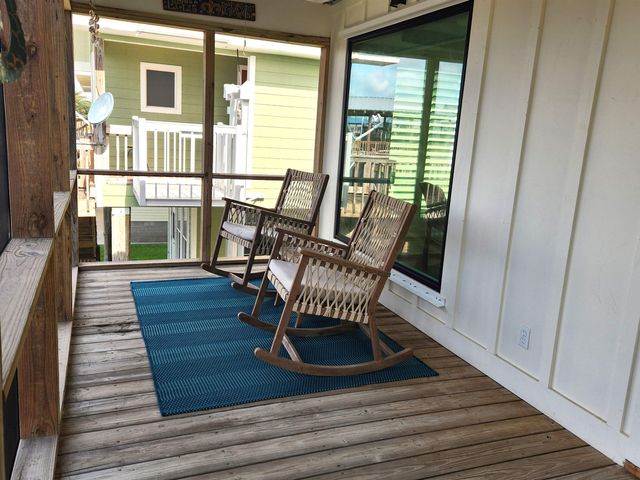 1015 Bourg St, Golden Meadow, LA 70357