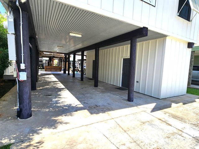 1015 Bourg St, Golden Meadow, LA 70357