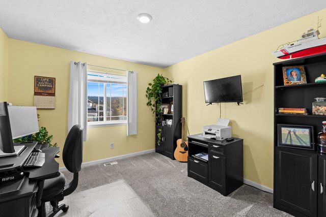 3908 S Virginia Ln, Spokane Valley, WA 99206