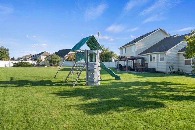 3908 S Virginia Ln, Spokane Valley, WA 99206