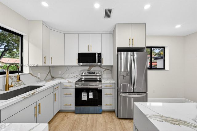 2731 SW 29th Ave, Miami, FL 33133