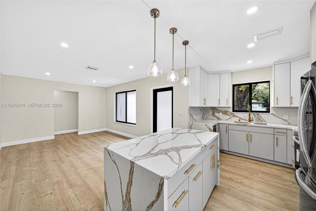 2731 SW 29th Ave, Miami, FL 33133