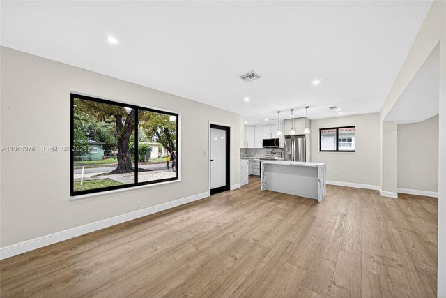 2731 SW 29th Ave, Miami, FL 33133