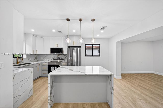 2731 SW 29th Ave, Miami, FL 33133