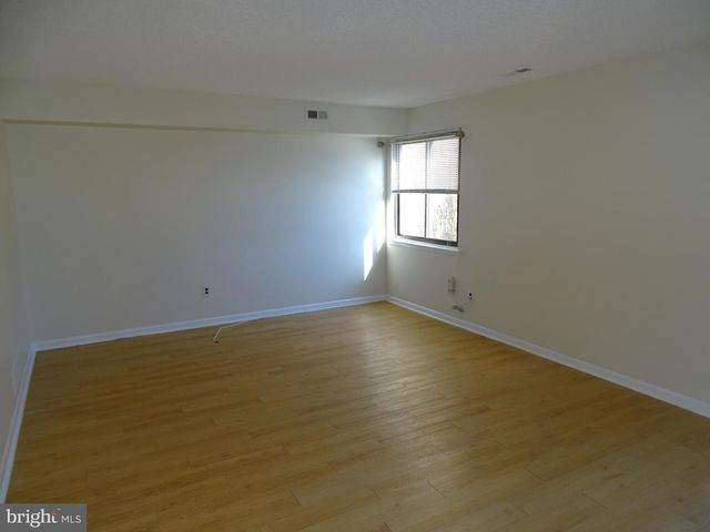 4902 OXFORD CT, Bensalem, PA 19020