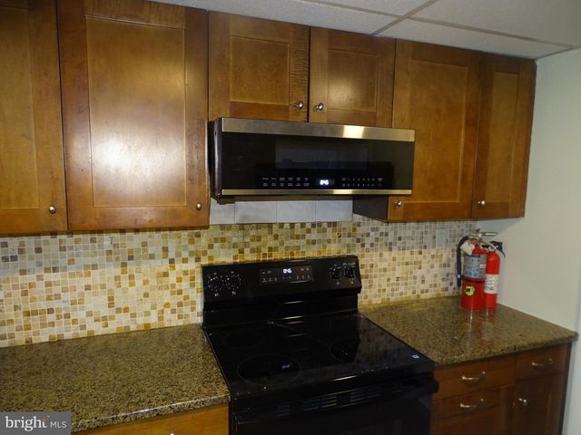 4902 OXFORD CT, Bensalem, PA 19020