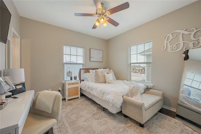 100 Sterling Street, College Station, TX 77840