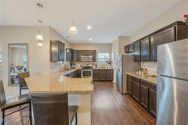 100 Sterling Street, College Station, TX 77840