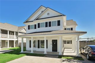 100 Sterling Street, College Station, TX 77840